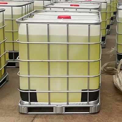 La solution de hypochlorite de sodium de haute qualité est vendue à des prix très élevés.