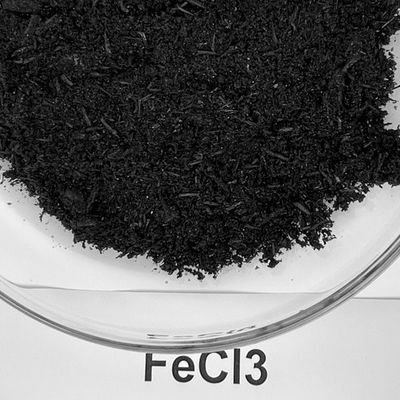 Chlorure FeCL3 ferrique cristallin du noir 96% de traitement de l'eau