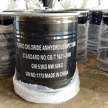 Chlorure ferrique anhydre 50 kg/tambour en poudre verte noire