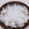 Flocons de soude caustique Hydroxyde de sodium NaOH 99% 25KG / BAG Pour la production de savon